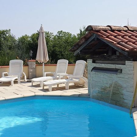 Les Tilleuls Bed & Breakfast Saint-Pé-Delbosc Екстериор снимка