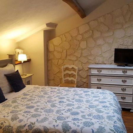 Les Tilleuls Bed & Breakfast Saint-Pé-Delbosc Екстериор снимка