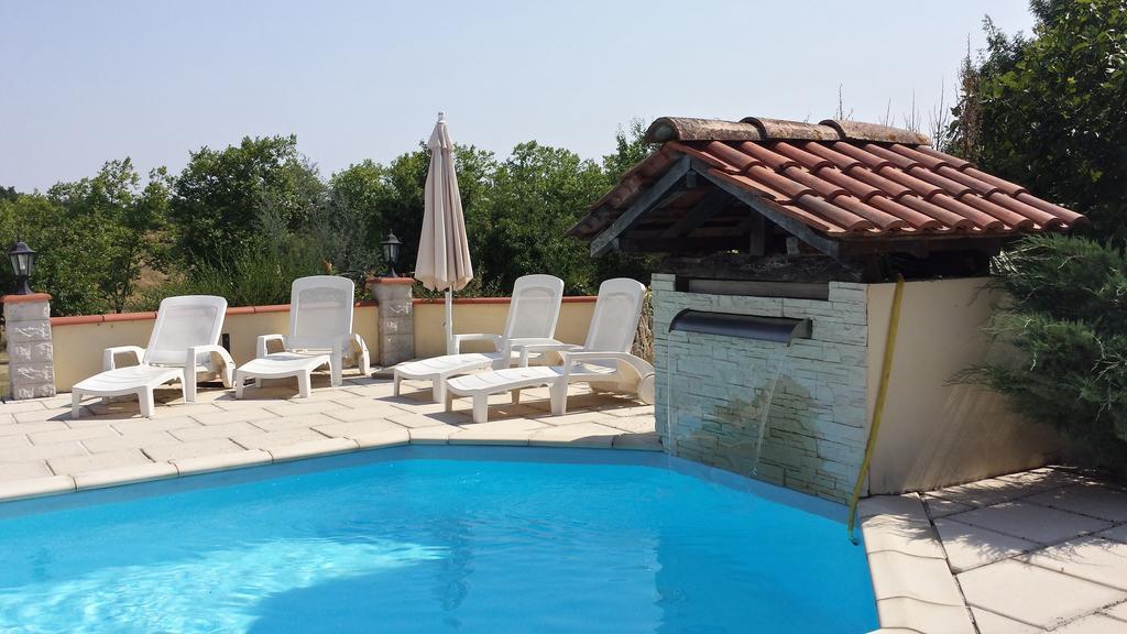 Les Tilleuls Bed & Breakfast Saint-Pé-Delbosc Екстериор снимка