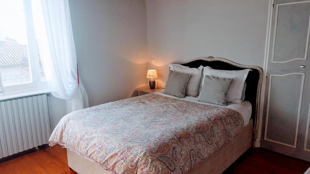 Les Tilleuls Bed & Breakfast Saint-Pé-Delbosc Екстериор снимка
