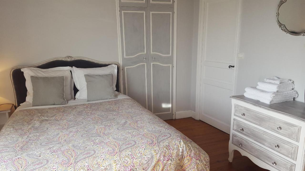 Les Tilleuls Bed & Breakfast Saint-Pé-Delbosc Екстериор снимка